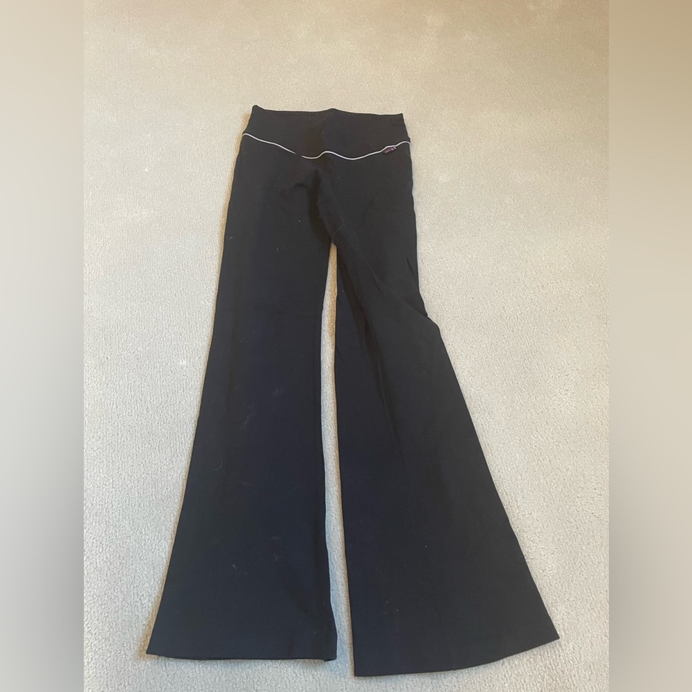 TNA black yoga pant - size XS